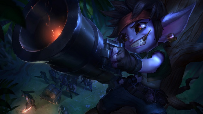 Tristana from LoL holding a cannon