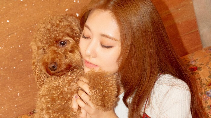 Tzuyu from TWICE with a dog, Fancy You, 4K