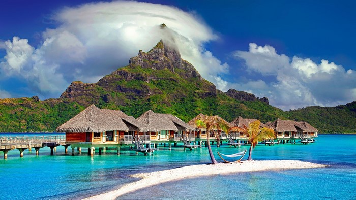 Bora Bora overwater bungalows and mountain 4K