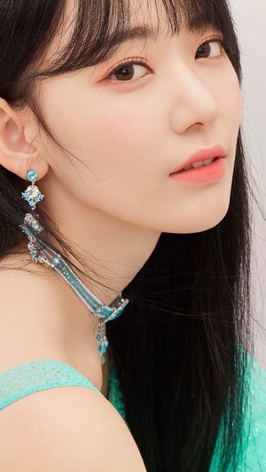 Miyawaki Sakura from IZ*ONE