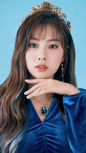 Kang Hyewon from IZ*ONE