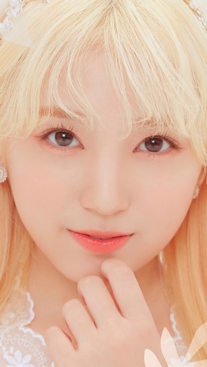 Nako from IZ*ONE