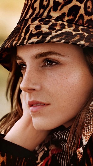 Emma Watson in Leopard Print Bucket Hat