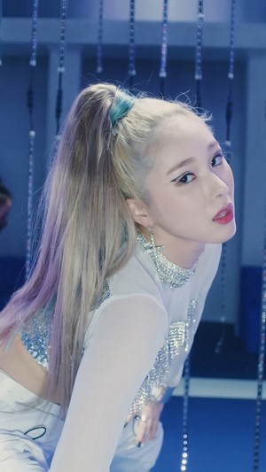 EVERGLOW, DUN DUN, Mia, 4k