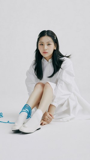 Umji from GFriend in Labyrinth 4K