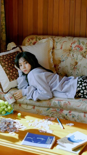 Umji from GFriend in Labyrinth 4K