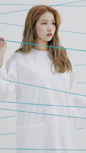 Sowon from GFriend in Labyrinth 4K