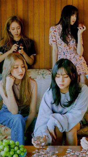 GFriend members in Labyrinth album concept