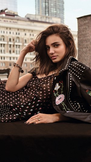 Taylor Hill 4K