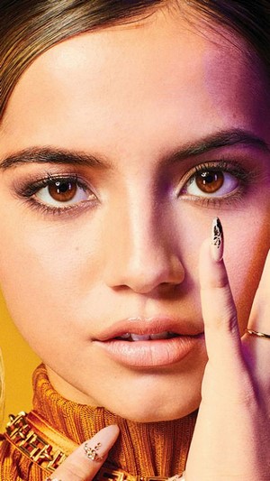 Isabela Moner 4K