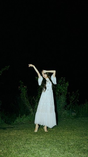 Seulgi from Red Velvet in Psycho music video