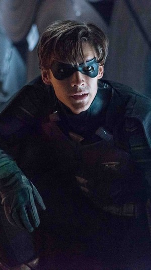 Dick Grayson from Titans in 4K