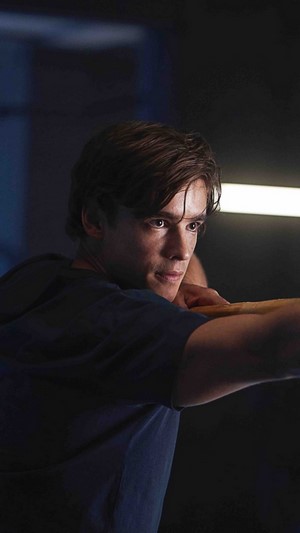 Dick Grayson from Titans 4K