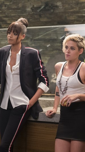 Ella Balinska and Kristen Stewart from Charlie's Angels 4K