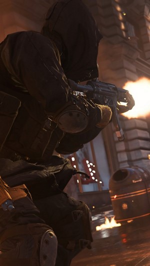Soldier firing a weapon in Call of Duty Modern Warfare 4K