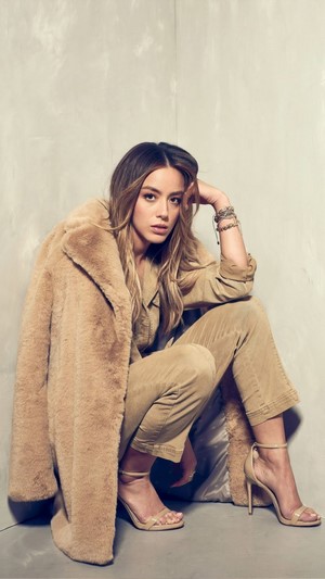 Chloe Bennet 4K Photoshoot