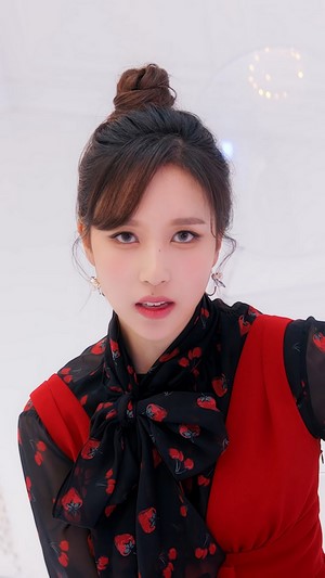 Mina, TWICE, Fake and True, 4k