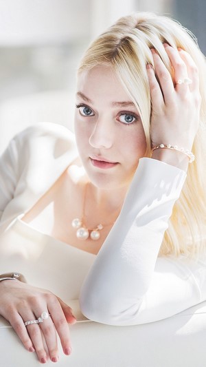 Dakota Fanning 4K