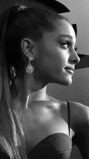Ariana Grande 4K