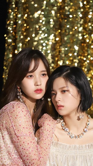 Mina and Jeongyeon from TWICE's Feel Special
