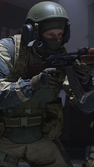 Soldier with AK-47 in Call of Duty Modern Warfare 4K