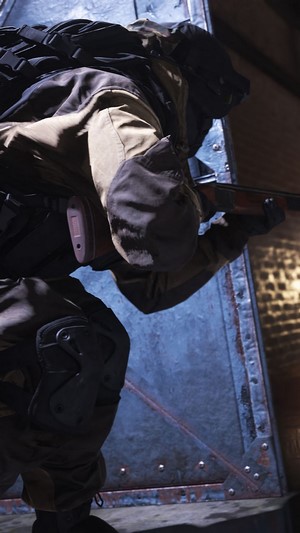 Soldier with rifle in Call of Duty Modern Warfare 4K
