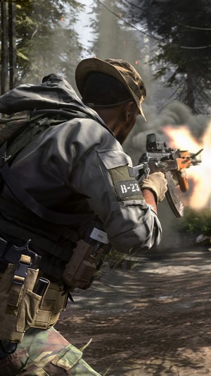 Soldier firing a rifle in Call of Duty Modern Warfare 4K