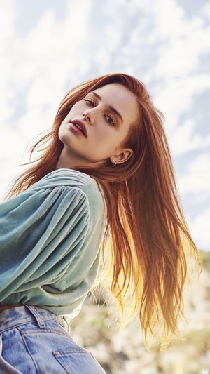 Madelaine Petsch 4K