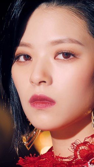 Jeongyeon from TWICE in 4K