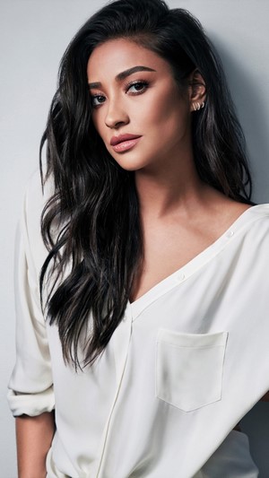 Shay Mitchell