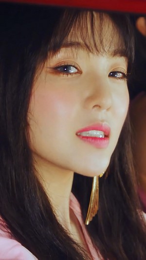 Irene from Red Velvet in Umpah Umpah 4K