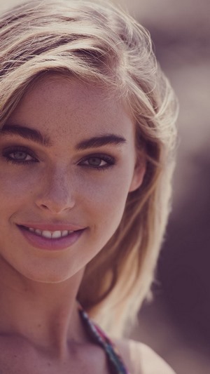 Elizabeth Turner smiling
