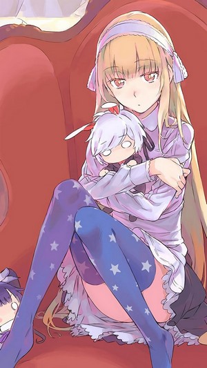 Ais Wallenstein from DanMachi holding a plush toy