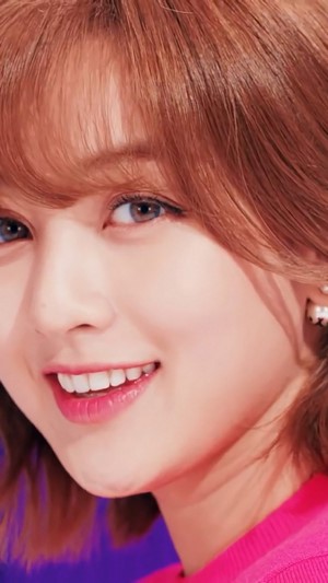 Jihyo from TWICE in Happy Happy music video