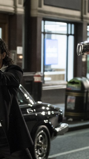 Chris Hemsworth and Tessa Thompson in Men in Black: International