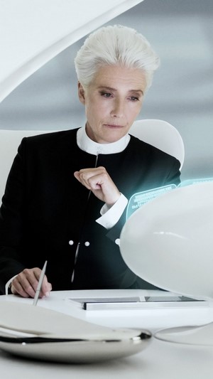 Agent O from Men in Black: International