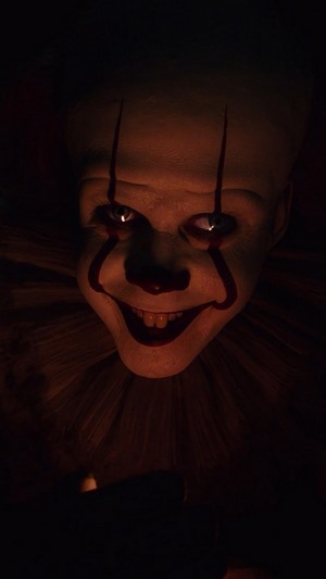 Pennywise the Dancing Clown from It Chapter 2