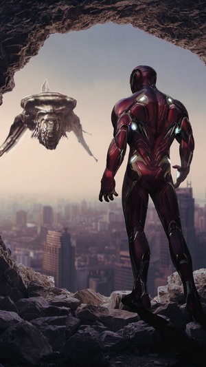 Iron Man from Avengers: Endgame fights a Chitauri.