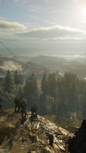 Ghost Recon Breakpoint soldiers on a mountain overlook