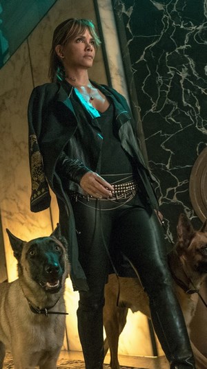 Sofia Al-Aziz from John Wick 3 with dogs