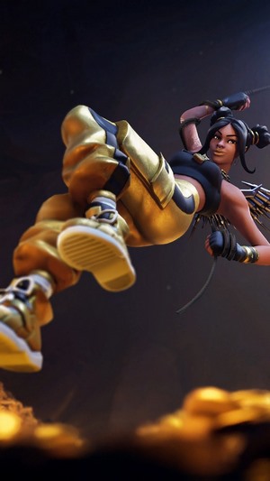 Luxe from Fortnite in gold outfit