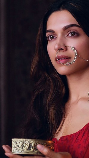 Deepika Padukone with nose ring and jewelry