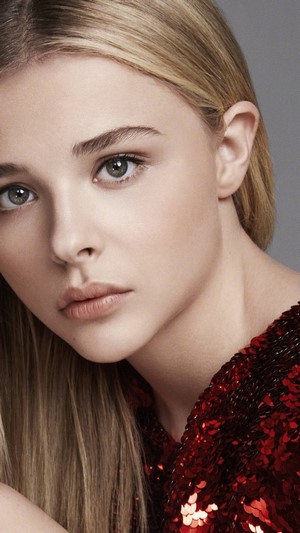 Chloe Grace Moretz blonde woman