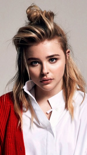 Chloe Grace Moretz blonde hair