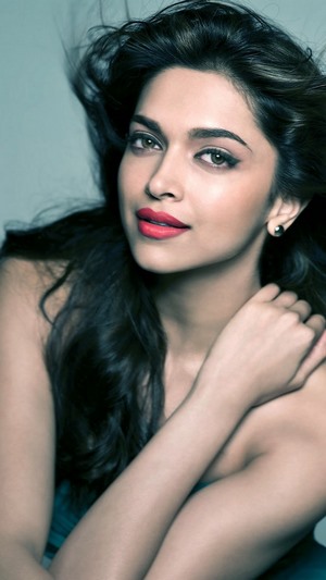 Deepika Padukone Bollywood Brunette