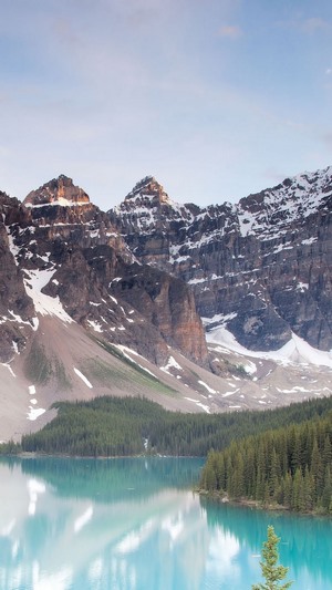 Moraine Lake in Banff National Park, Canada
