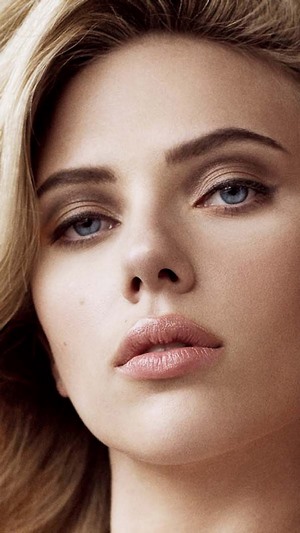 Scarlett Johansson Blonde Girl