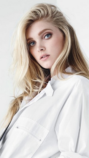 Elsa Hosk blonde model