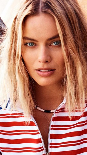 Margot Robbie