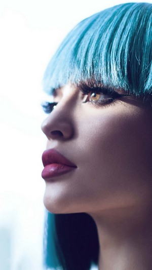 Kylie Jenner with blue wig